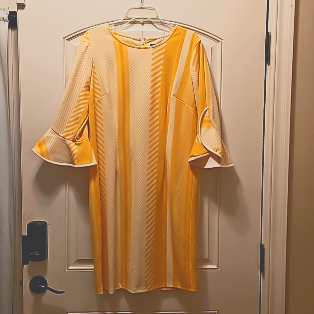 Freesia yellow bell sleeve dress